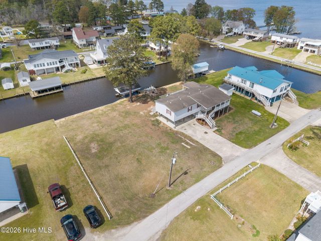 46 Riverview Drive, Chocowinity, NC 27817