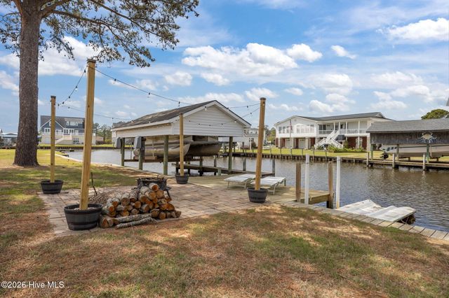46 Riverview Drive, Chocowinity, NC 27817