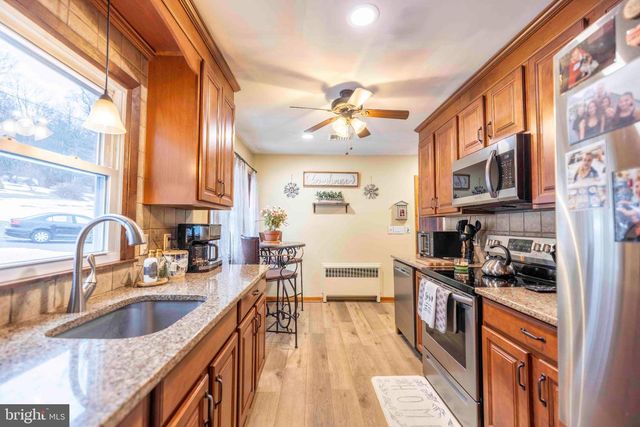 16 DOGWOOD LN, Washington Twp, NJ 07882