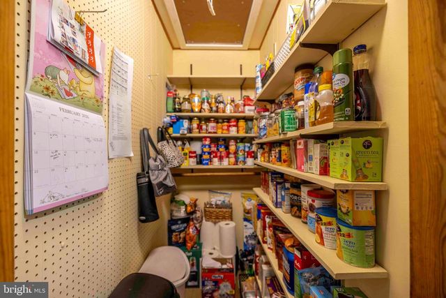 16 DOGWOOD LN, Washington Twp, NJ 07882