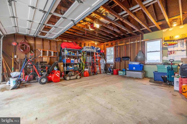 16 DOGWOOD LN, Washington Twp, NJ 07882