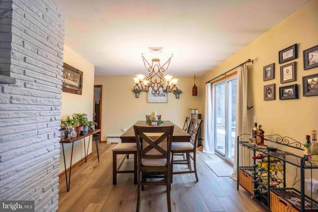 16 DOGWOOD LN, Washington Twp, NJ 07882