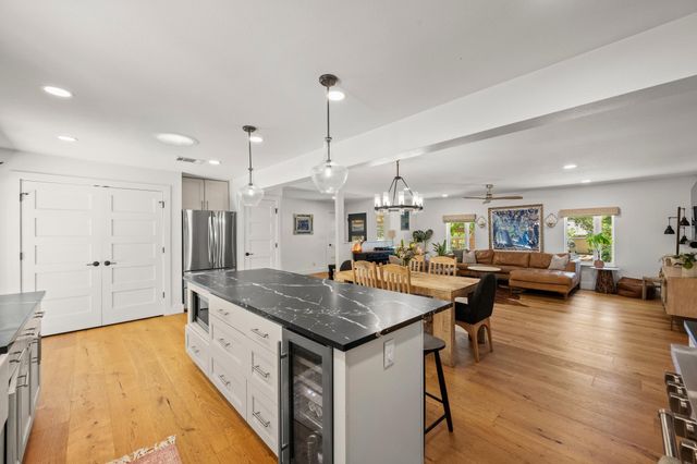 2215 Alta Vista Ave, Austin, TX 78704