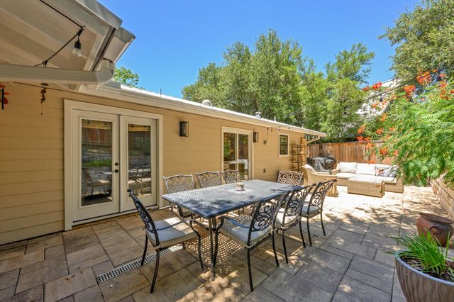 2215 Alta Vista Ave, Austin, TX 78704