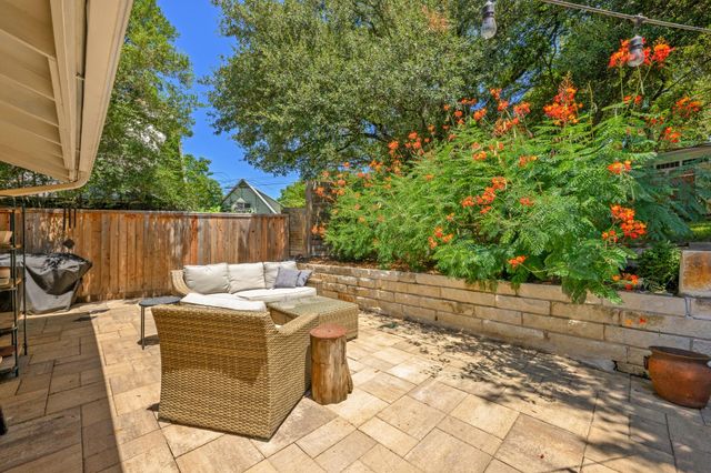 2215 Alta Vista Ave, Austin, TX 78704