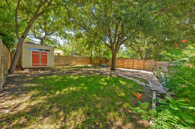 2215 Alta Vista Ave, Austin, TX 78704