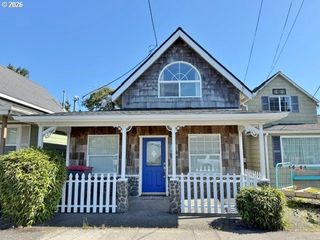 719 12TH Ave, Seaside, OR 97138