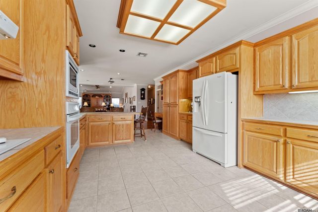 13535 Wood Creek Dr, Baton Rouge, LA 70818