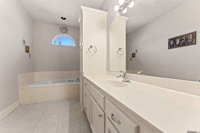 13535 Wood Creek Dr, Baton Rouge, LA 70818