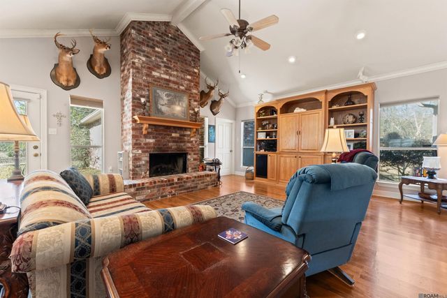 13535 Wood Creek Dr, Baton Rouge, LA 70818