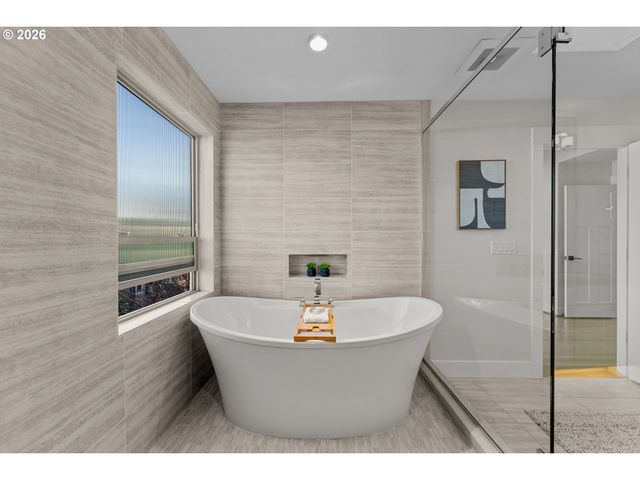 717 Ne BEECH St, Portland, OR 97212