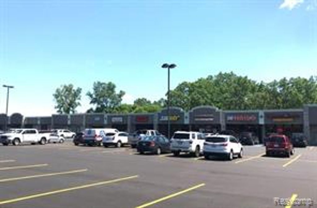 40000 Hayes Road, Clinton Township, MI 48038