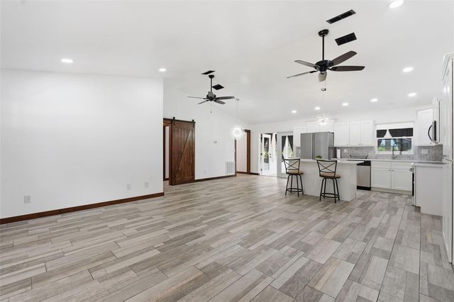 39825 SUNBURST DRIVE, Dade City, FL 33525