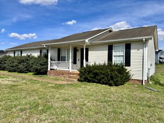 218 Cumberland Cove Dr, Carthage, TN 37030