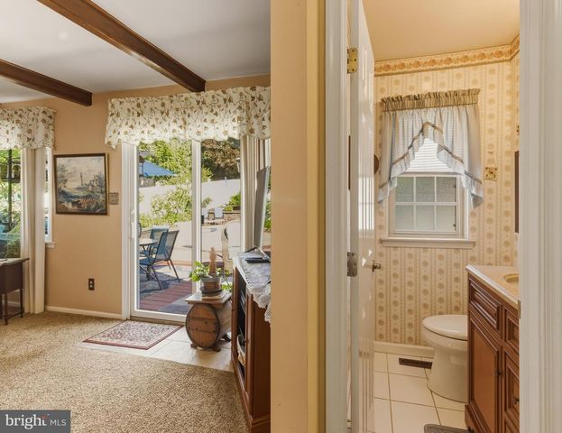 15 TATTERSALL DR, West Deptford, NJ 08051