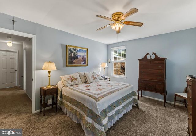 15 TATTERSALL DR, West Deptford, NJ 08051