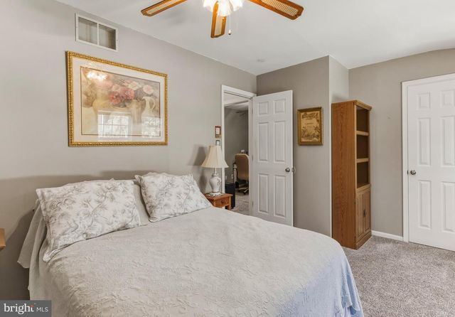 15 TATTERSALL DR, West Deptford, NJ 08051
