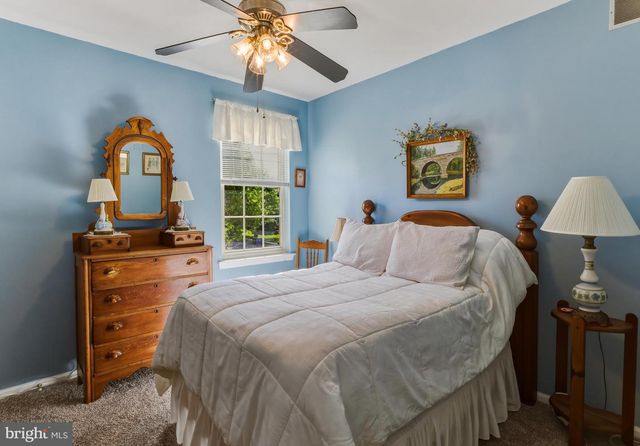 15 TATTERSALL DR, West Deptford, NJ 08051