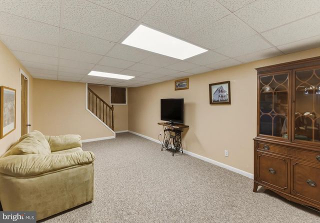 15 TATTERSALL DR, West Deptford, NJ 08051