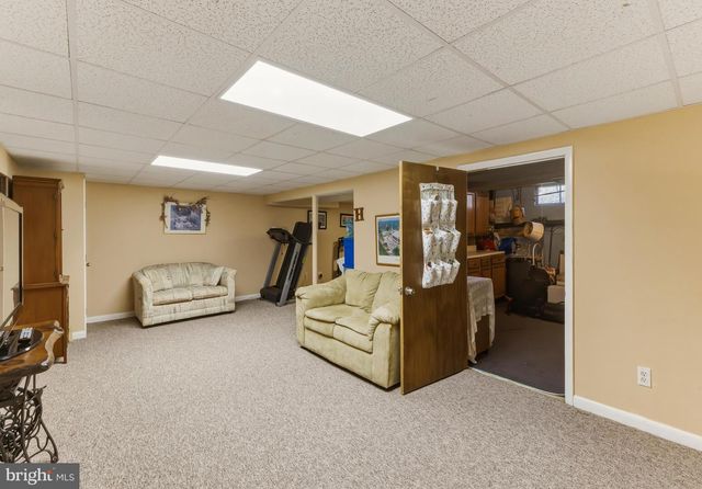 15 TATTERSALL DR, West Deptford, NJ 08051
