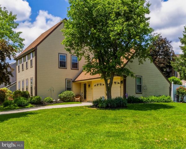 15 TATTERSALL DR, West Deptford, NJ 08051