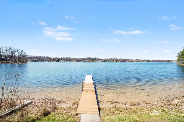 1360 Hillcrest Street, Harrison, MI 48625