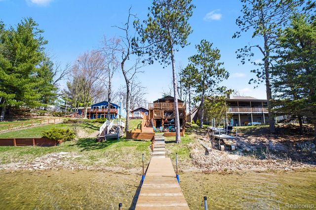 1360 Hillcrest Street, Harrison, MI 48625