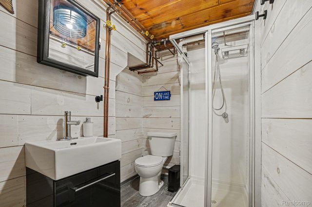 1360 Hillcrest Street, Harrison, MI 48625