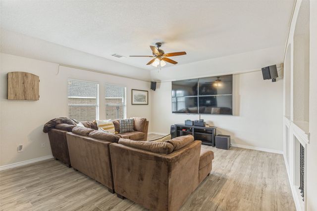 8233 Delafield Drive, Fort Worth, TX 76131