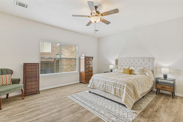 8233 Delafield Drive, Fort Worth, TX 76131