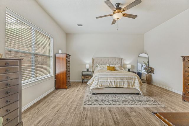 8233 Delafield Drive, Fort Worth, TX 76131