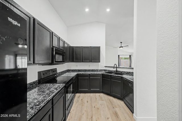 5853 W SELDON Lane, Glendale, AZ 85302