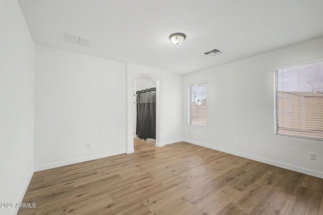 5853 W SELDON Lane, Glendale, AZ 85302