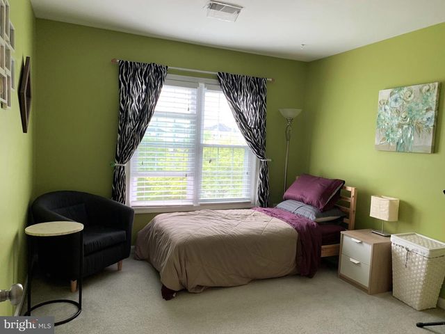 2575 PENNYMOOR CT, Herndon, VA 20171