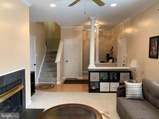 2575 PENNYMOOR CT, Herndon, VA 20171