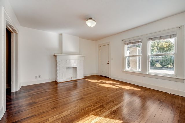 3114 Frazier Avenue, Fort Worth, TX 76110