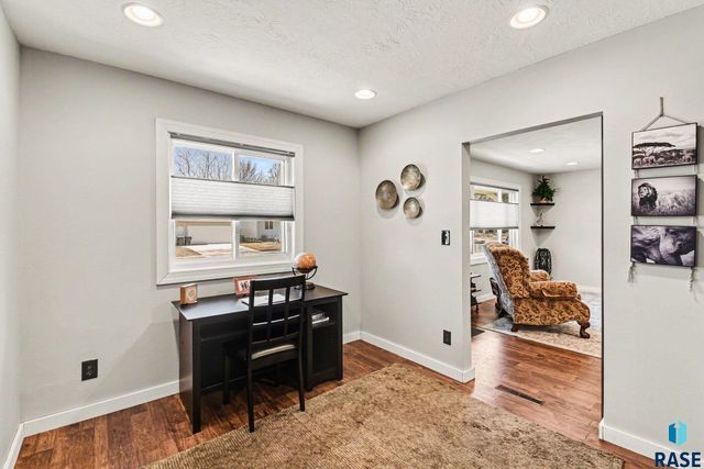 5205 S Danberry Dr Drive, Sioux Falls, SD 57106