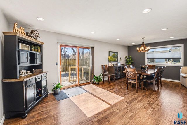 5205 S Danberry Dr Drive, Sioux Falls, SD 57106