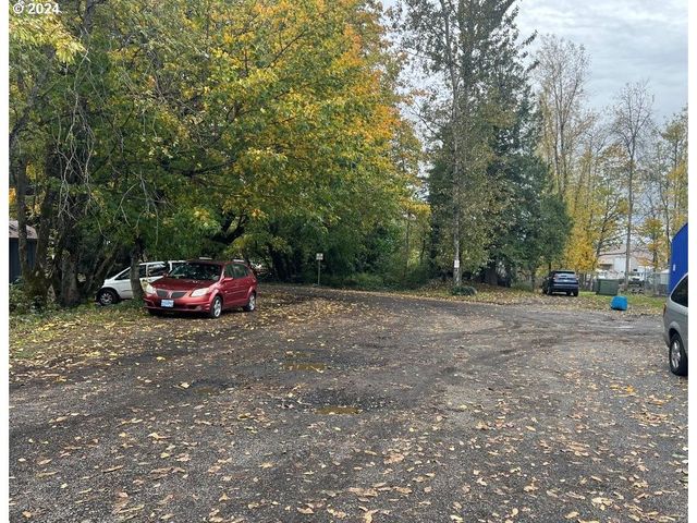 Ne 6TH St, Gresham, OR 97030