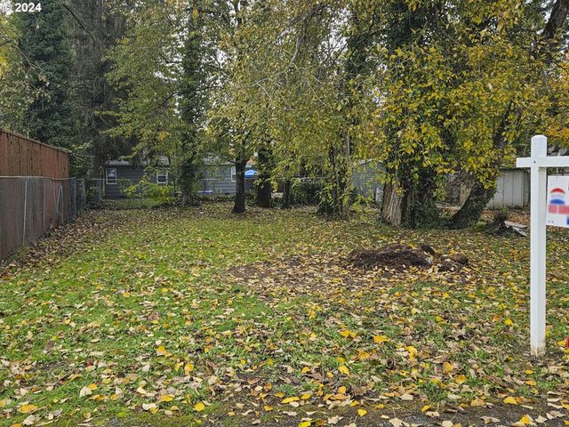 Ne 6TH St, Gresham, OR 97030