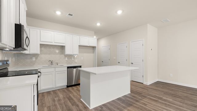 2056 Crossing Road, Stone Mountain, GA 30088