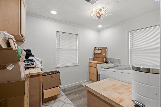 220 Goethals Dr, Richland, WA 99352