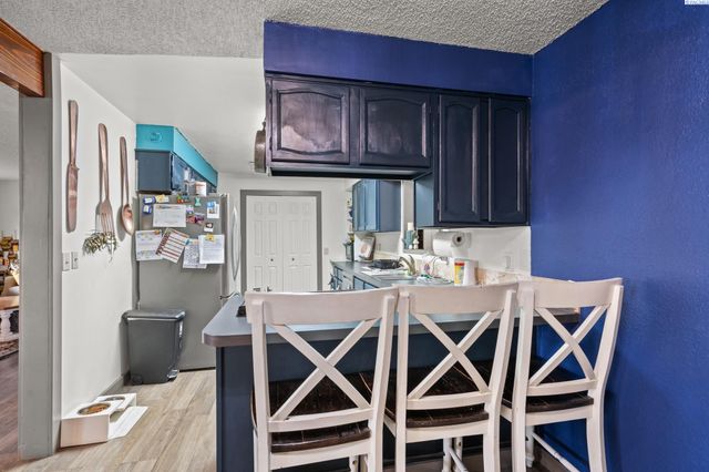 220 Goethals Dr, Richland, WA 99352