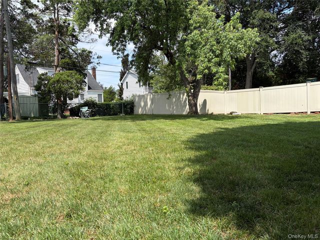 87 Parkway Drive, Westbury, NY 11590