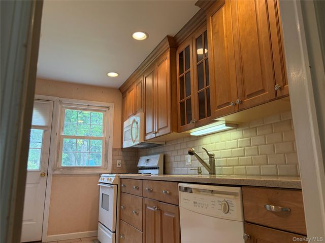 87 Parkway Drive, Westbury, NY 11590