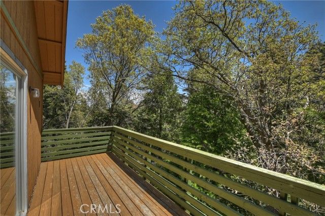 543 Community Drive, Lake Arrowhead, CA 92352