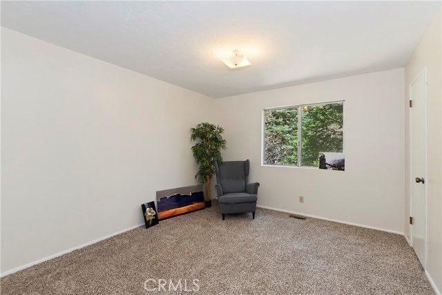 543 Community Drive, Lake Arrowhead, CA 92352