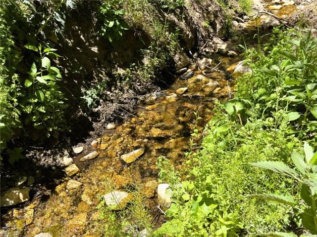 543 Community Drive, Lake Arrowhead, CA 92352