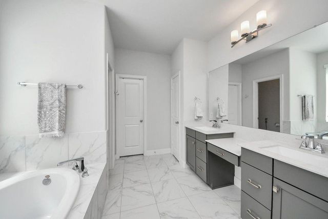 8922 Golden Mist Drive, Missouri City, TX 77459