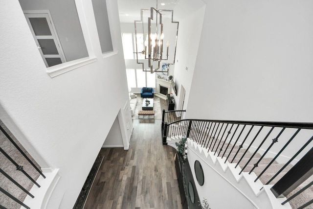 8922 Golden Mist Drive, Missouri City, TX 77459